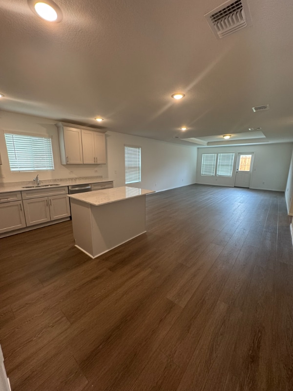 Building Photo - 16113 Isles Dr