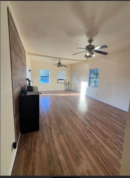 Sala de estar - 591 Durango Ave