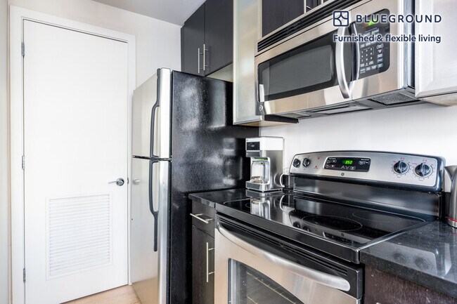 Foto del edificio - 733 15th St NW