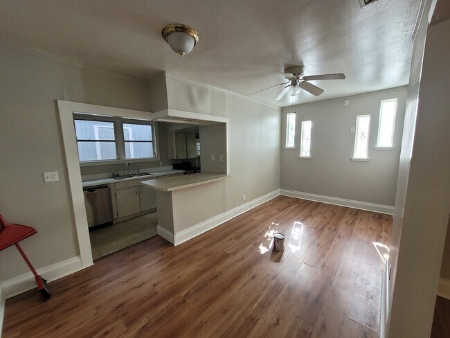 Foto del edificio - 8211 N 10th St