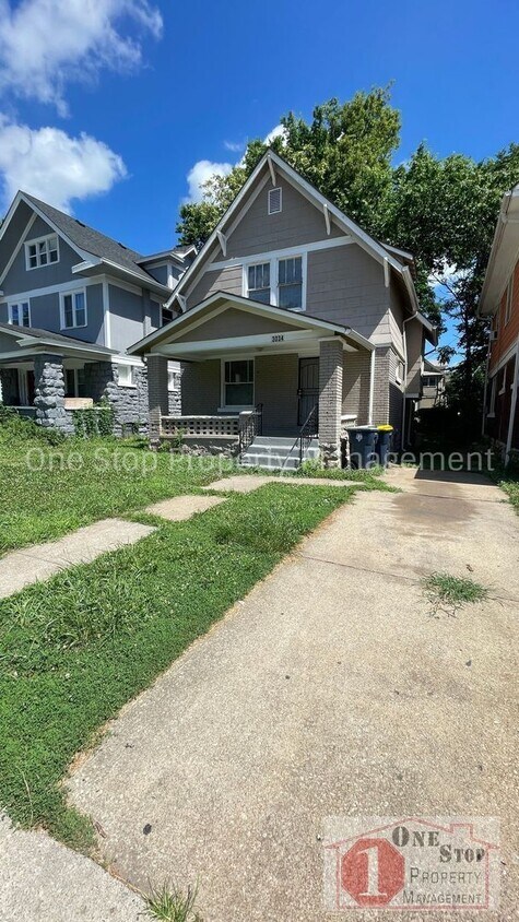 Foto principal - 3 Bedroom, 1 Bathroom House in Kansas City...