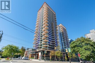 Building Photo - 1400-1400 Robson St