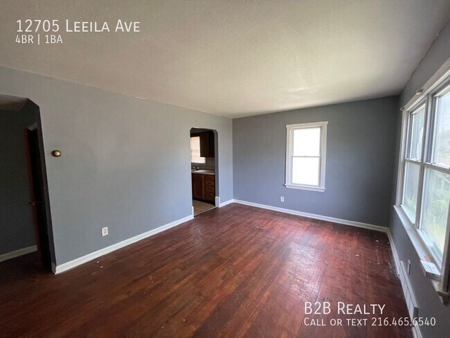 Foto del edificio - 12705 Leeila Ave