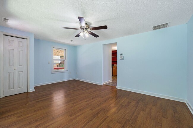 Foto del edificio - 513 Hiawassee Ave