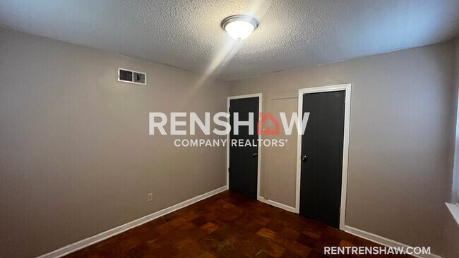 Foto del edificio - 3773 Voltaire Ave