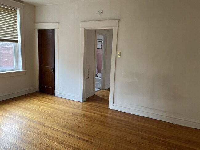 Foto del edificio - 1 br, 1 bath Duplex - 3724 Winnebago Stree...