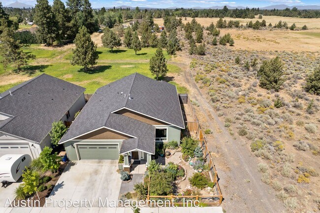 Foto del edificio - 3 br, 2 bath House - 21286 Darnel Ave