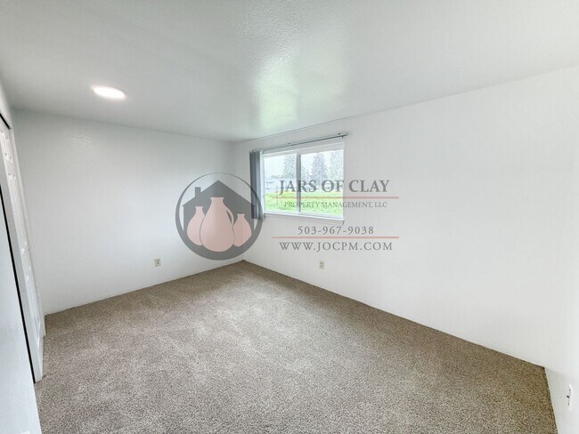 Foto del edificio - 1/2 Off First Full Month's Rent | 2 Bed/1 Bath in Keizer | Ground Floor | W/D Hookups