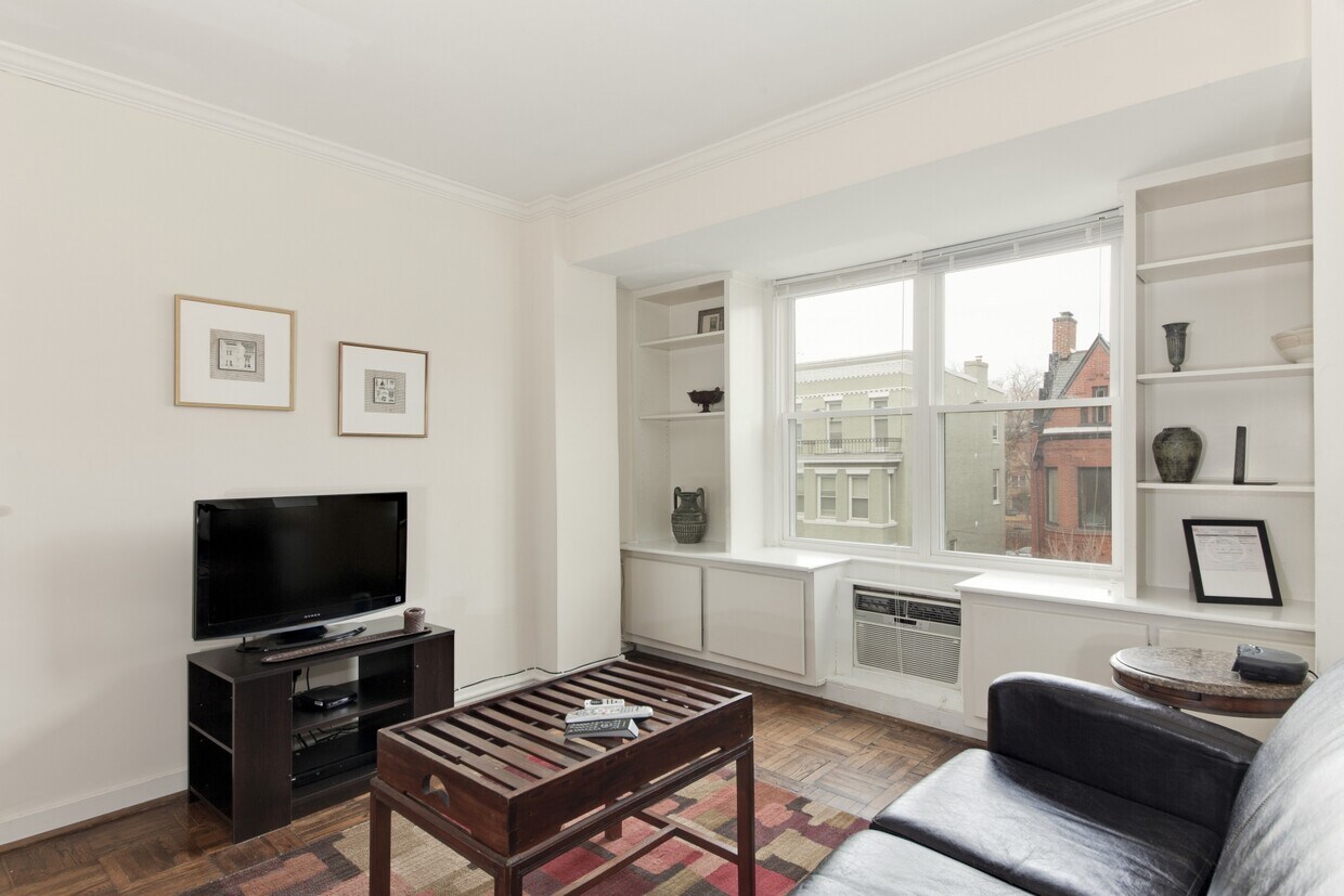 Primary Photo - 2130 N St NW