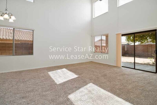 Building Photo - 11312 N 153rd Dr