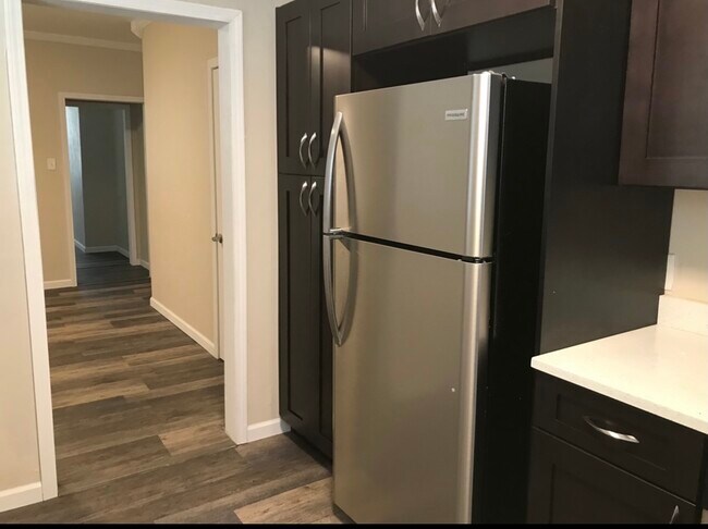 Building Photo - 2530 Larkins Way