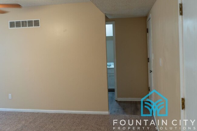 Foto del edificio - 626 N Water St