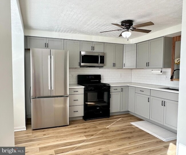 Foto del edificio - 31 Stoneshire Dr