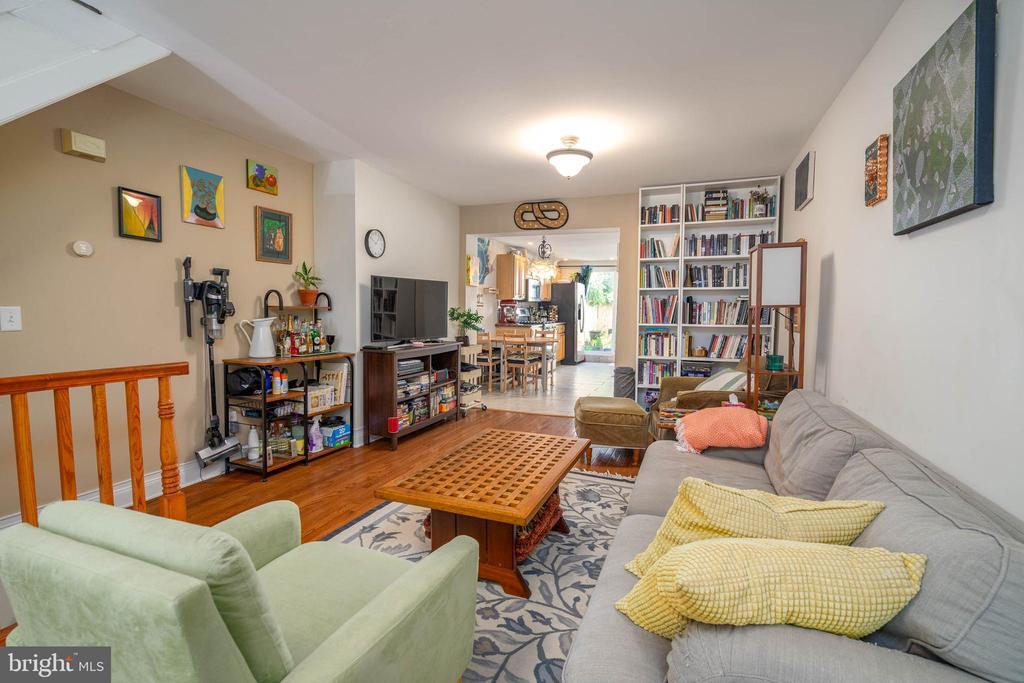 Primary Photo - 628 Kimball St