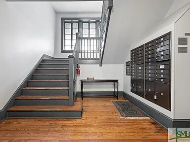 Foto del edificio - 210 E State St