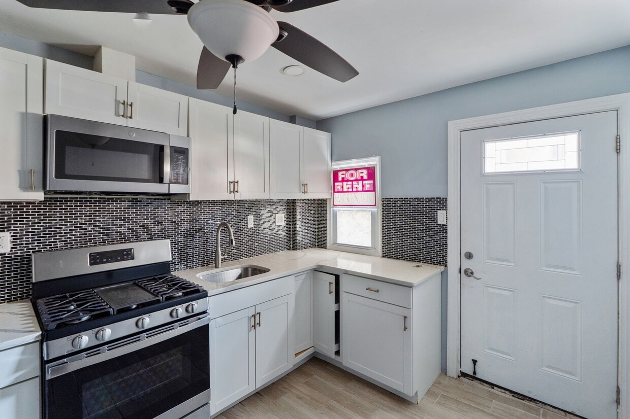 Kitchen - 2537 E Ann St (Philadelphia, PA)