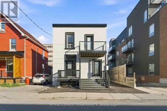 Building Photo - 13 Balsam St
