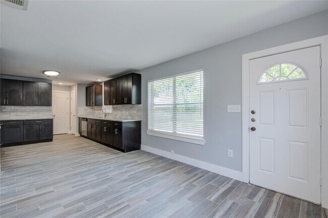 Foto del edificio - 21210 Barker Canyon Ln