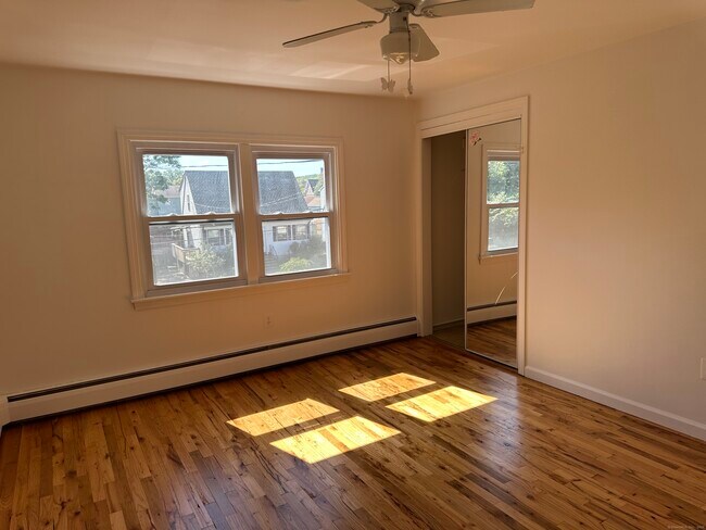 Foto del edificio - 48 Claremont Ave