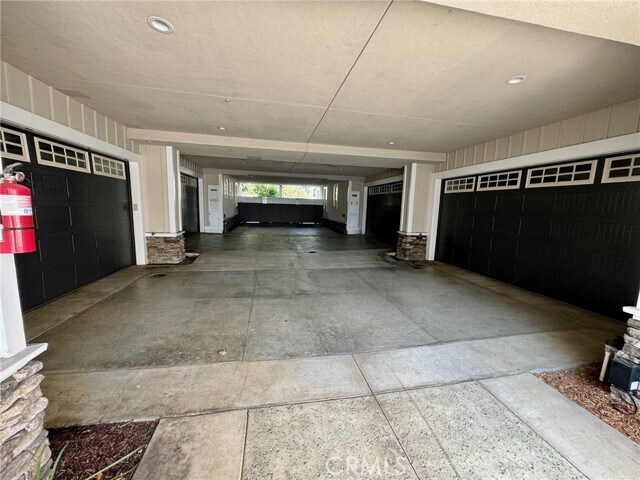 Building Photo - 804 N Irena Ave