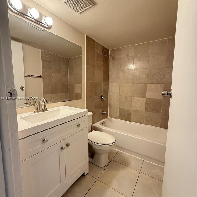 Foto del edificio - 546 SW 1st St