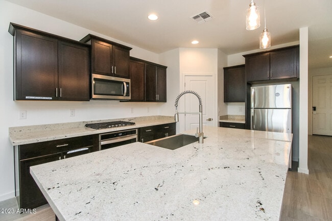 Building Photo - 4386 Greenleaf Dr