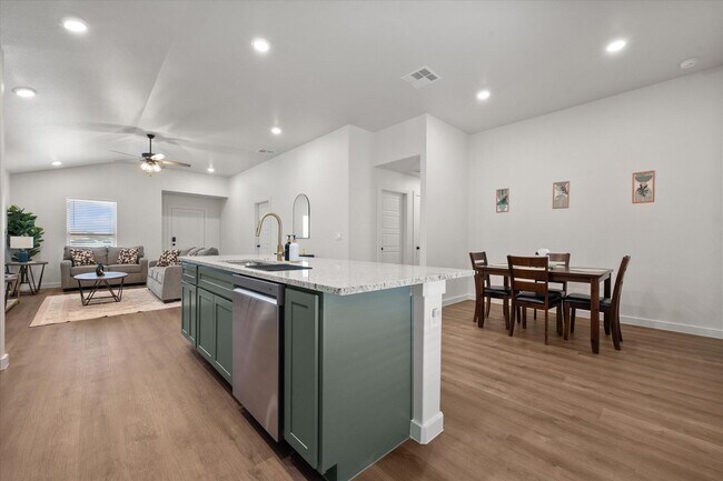 Foto del edificio - 2503 Langford Ave