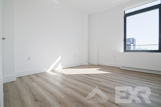 Foto del edificio - 228 E 135th St