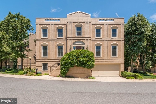 Building Photo - 4709 Foxhall Cres NW