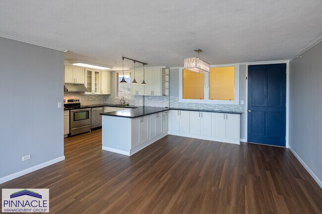 Building Photo - 14 Aulike St