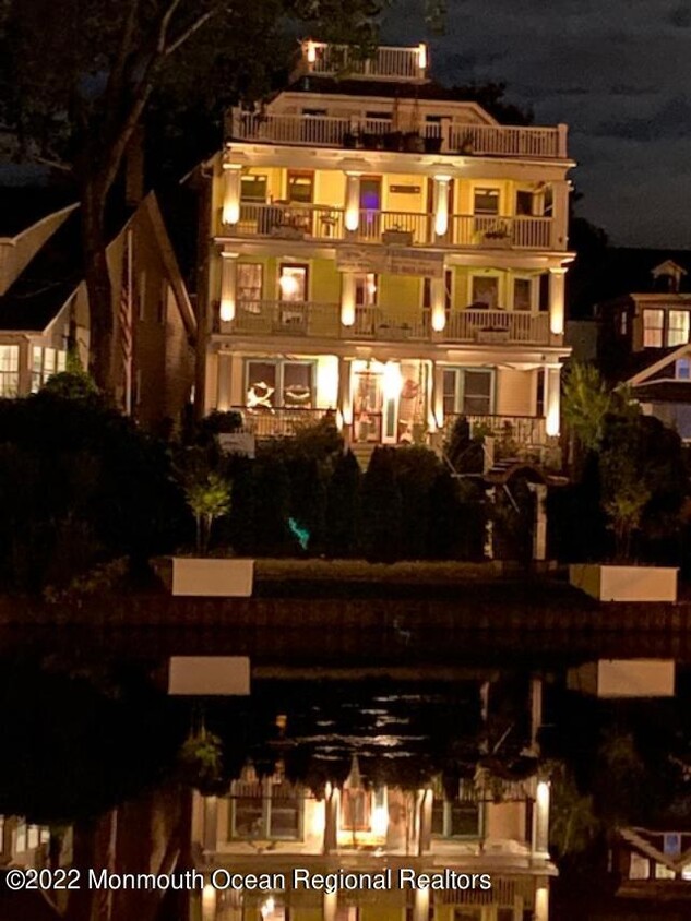 Foto principal - 100 Fletcher Lake Ave