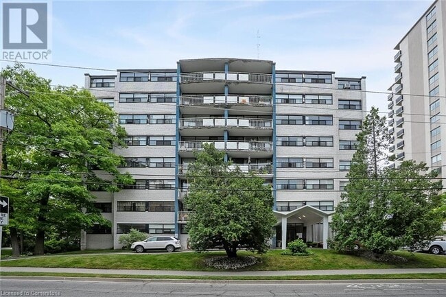 Building Photo - 2170 Lakeshore Rd.