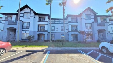 Building Photo - 3700 Castle Pines Ln
