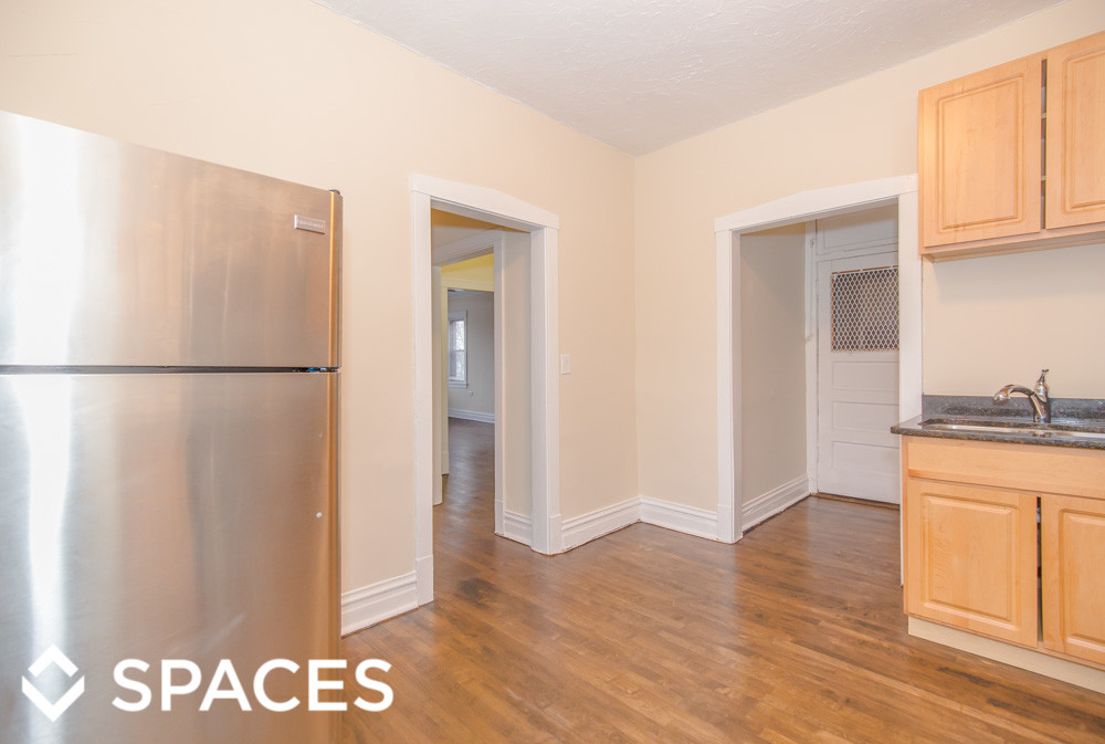 Foto principal - 3257 W Eastwood Ave