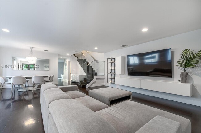 Foto del edificio - 3053 Orange St