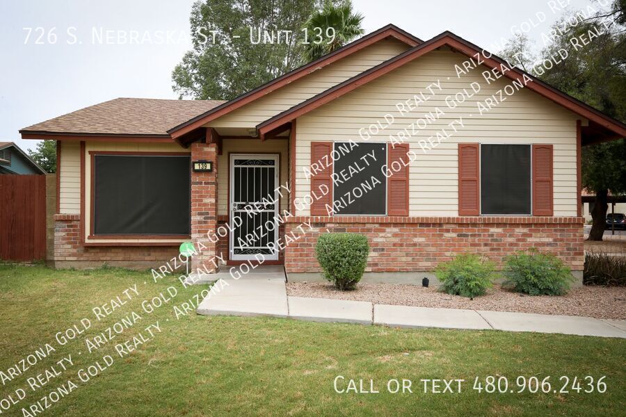 Foto principal - 726 S Nebraska St
