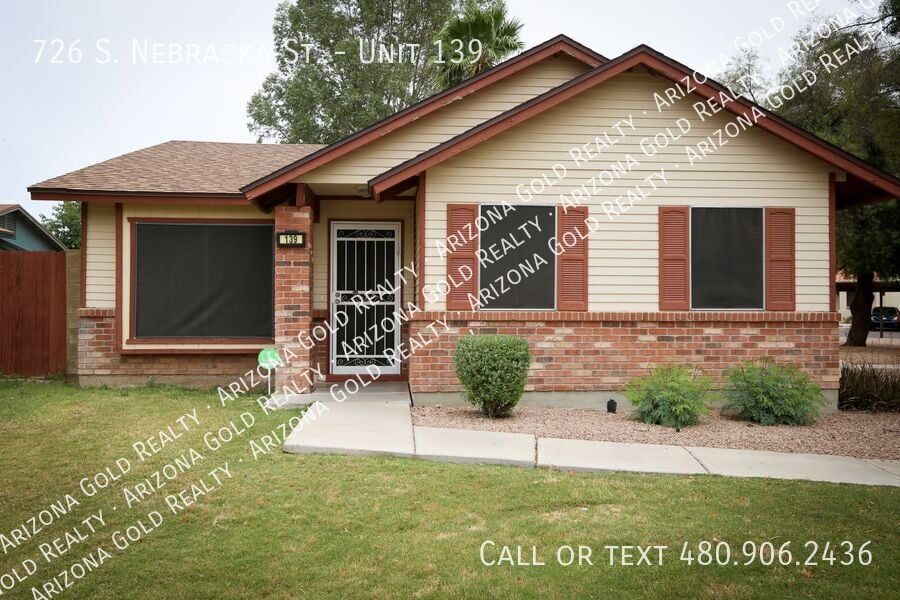 Primary Photo - 726 S Nebraska St