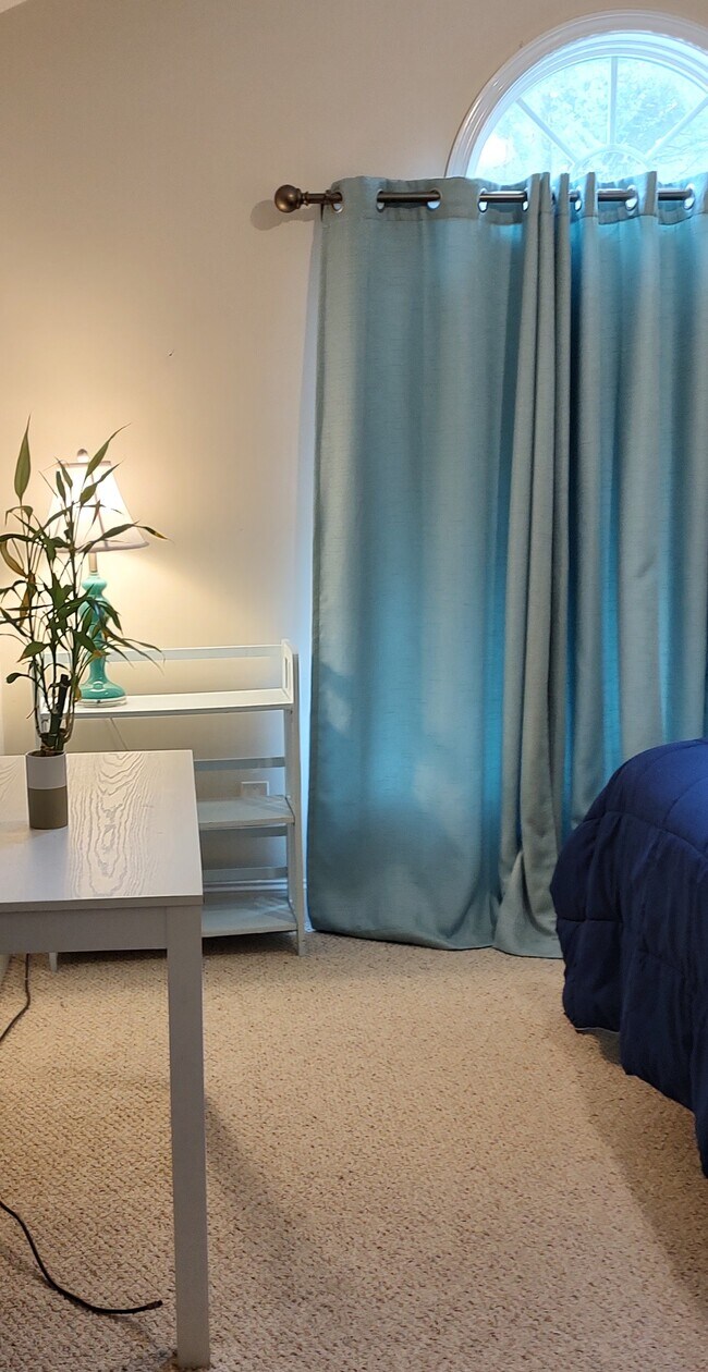 2.o dormitorio con armario grande - 106 W Centennial St