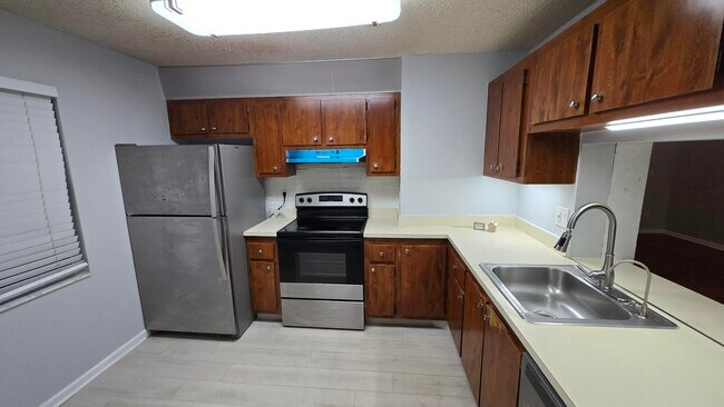 Building Photo - 11188 Royal Palm Blvd