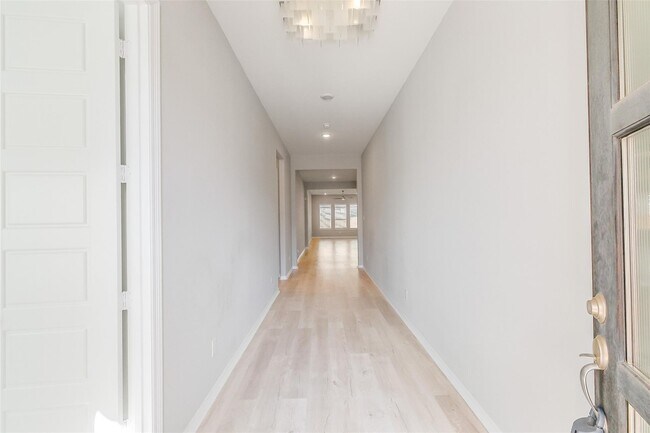 Foto del edificio - 18314 Southwood Creek Dr