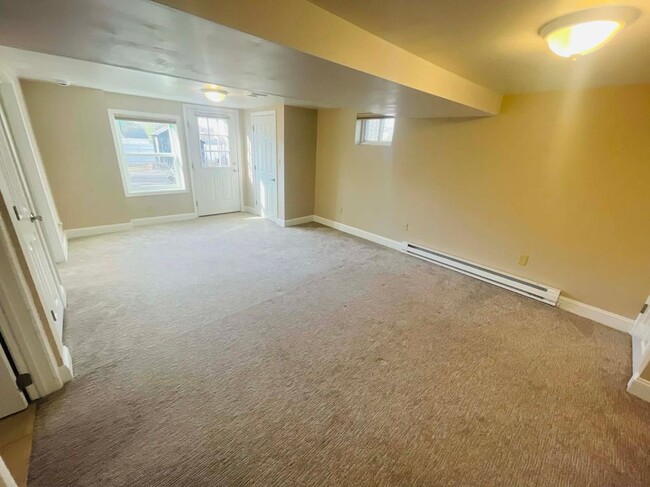 Building Photo - 128 Forest Dr