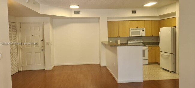 Foto del edificio - 8020 N Nob Hill Rd