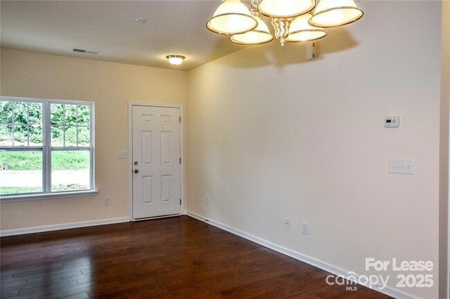 Building Photo - 194 Limerick Rd