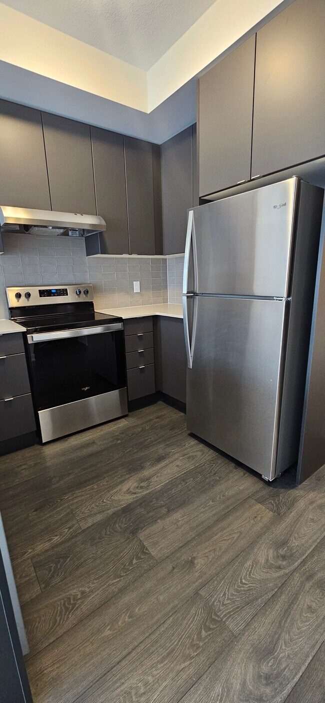 Building Photo - 3200 William Coltson Av