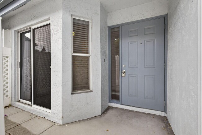 Foto del edificio - 9746 Nickels Blvd