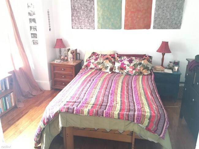 Building Photo - 20 Landers St