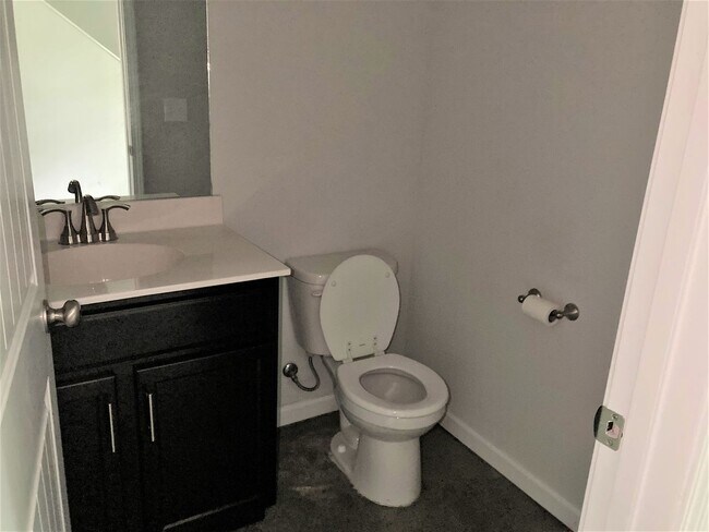 Foto del edificio - 805 Lynes St