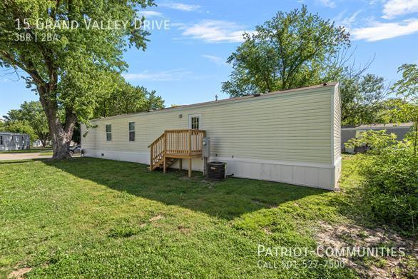 Building Photo - 15 Grand Valley Dr