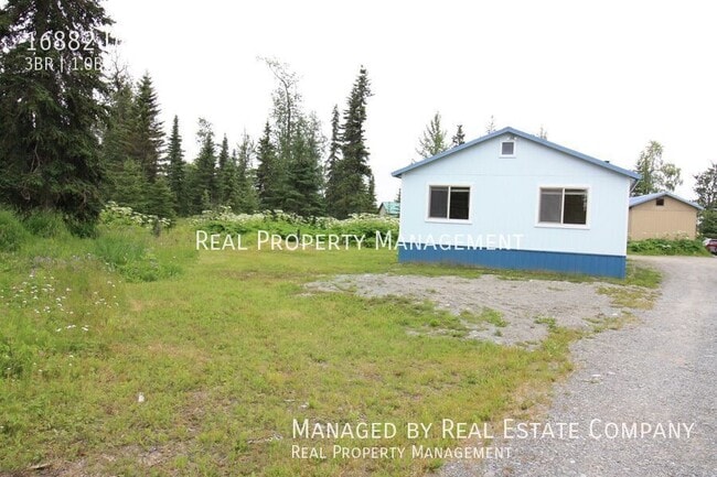 Building Photo - 16882 Deerfield St