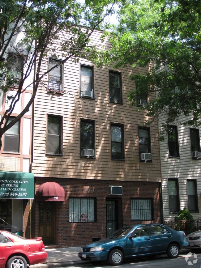 Building Photo - 211 Nassau Ave